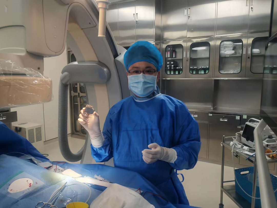 MRI-conditional pacemaker implantation